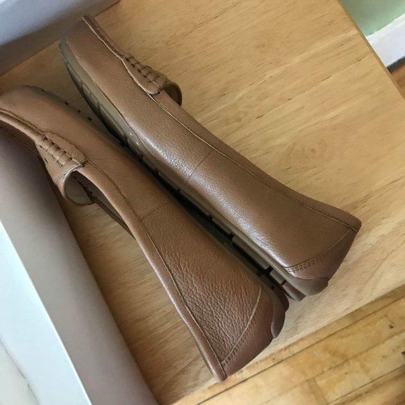Nine West - 9M - Beige Loafers - Picture 8 of 8